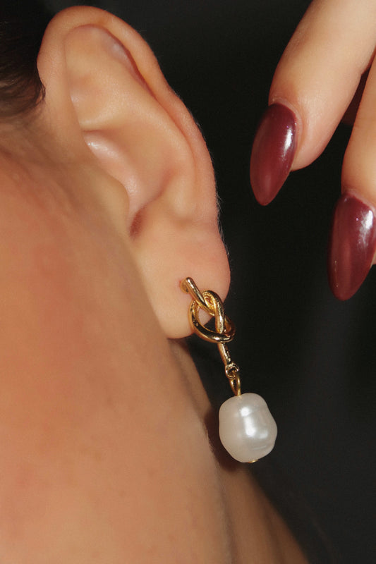 Twist Pearl Earrings